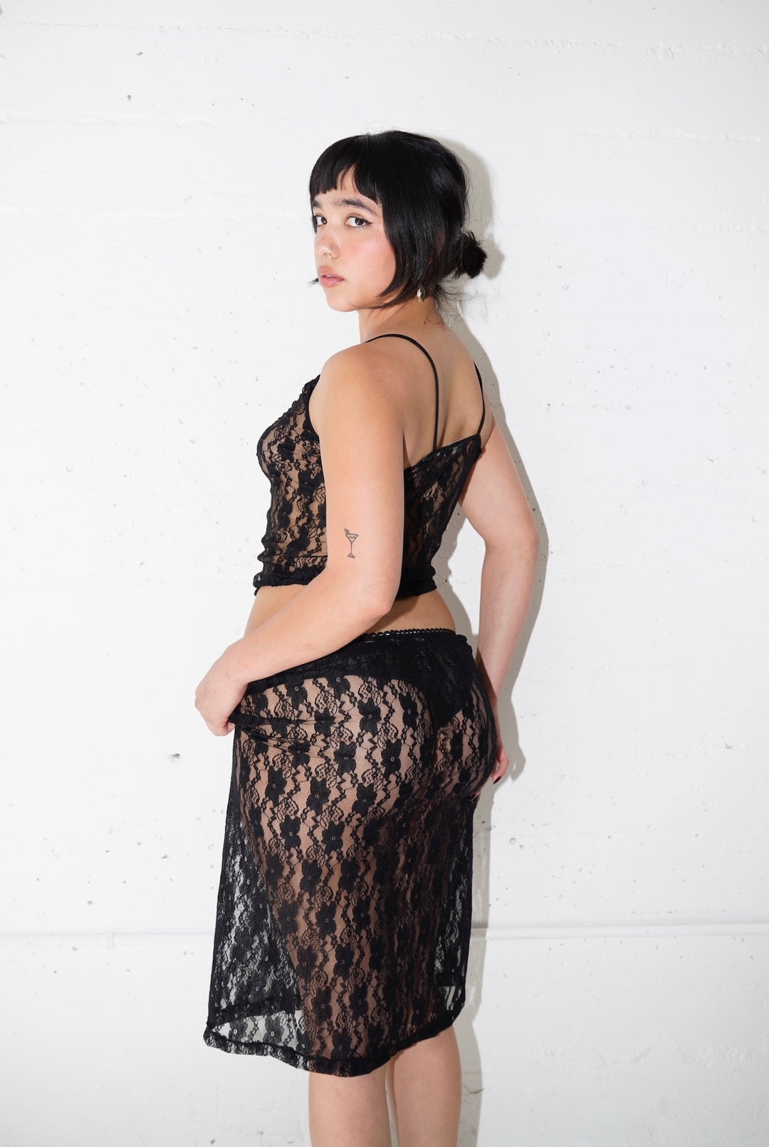 the belle midi skirt // black
