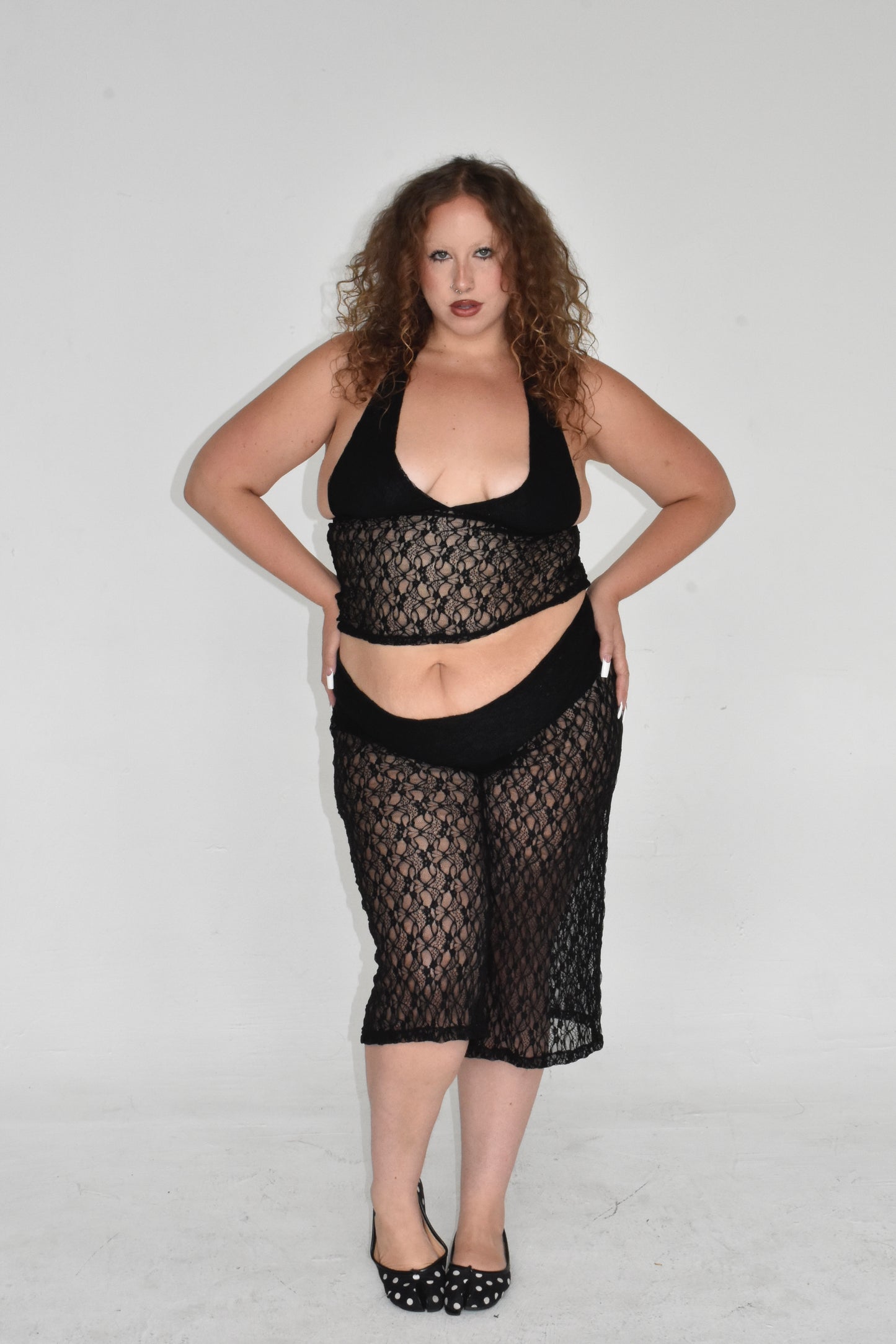 the sara halter top // black