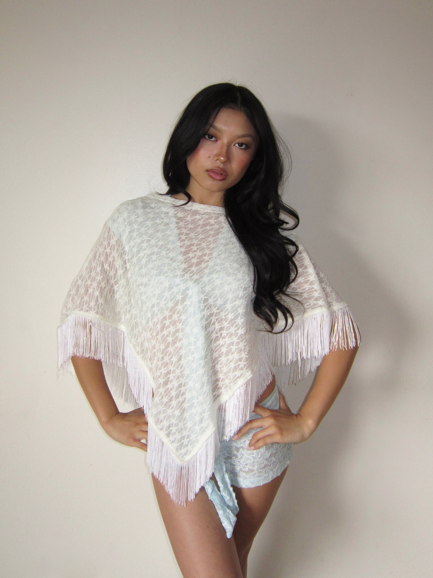 the sahara poncho // white